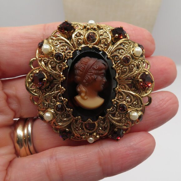 Jewelry - Vintage West Germany Brown Cameo Rhinestone Faux Pearl Accent Filigree Brooch